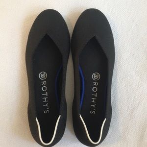 Rothy’s Black Size 8. NEVER WORN!